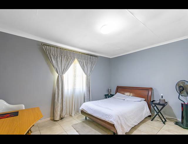 4 BEDROOM HOUSE FOR SALE IN BOSKRUIN